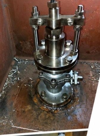 Speed Log Gate Valve Replacement in Dry Dock